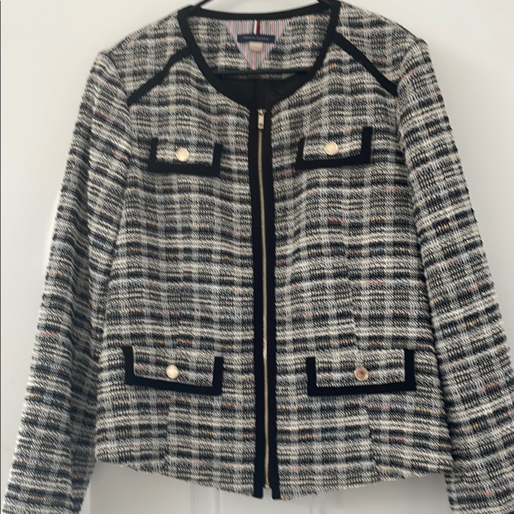 Tommy Hilfiger Black and White Blazer with Modern Plaid Design